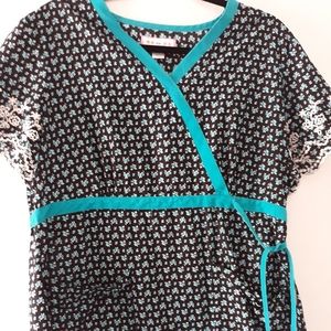 Scrub top